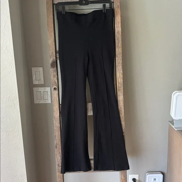 Donni Rib Kick Flare - Picture 4 of 6